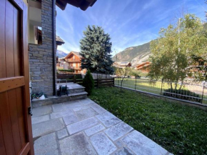 Incantevole Appartamento con Giardino - Garage Privato e Free Wifi Oulx